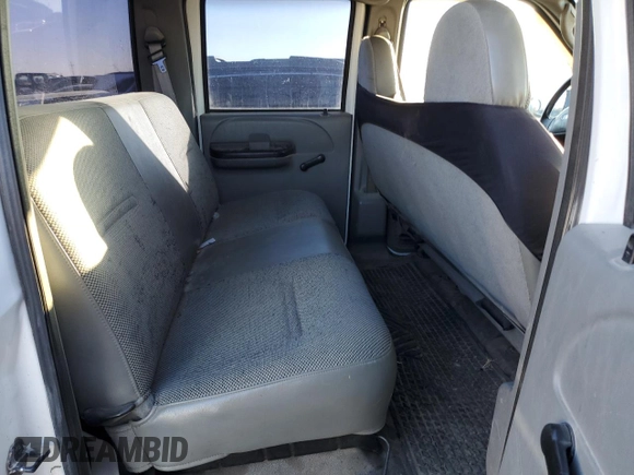 2005 Ford Super Duty F-250 XL with VIN 1FTSW20505EB32152, listed as a Copart auction lot 41635435 with 176,471 mi miles and Salvage Title. Bid and sale history available at carsss.com. Image 10.