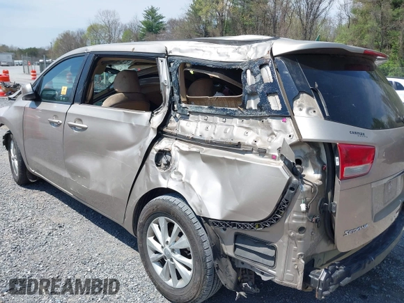 2017 Kia Sedona LX with VIN KNDMB5C14H6233059, listed as a IAAI auction lot 42006480 with 109,748 mi miles. Bid and sale history available at carsss.com. Image 3.
