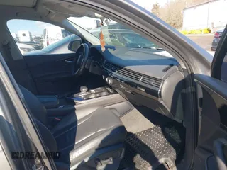 2017 Audi Q7 Premium Plus with VIN WA1LAAF79HD004342, listed as a IAAI auction lot 41492021 with 128,403 mi miles. Bid and sale history available at carsss.com. Image 5.