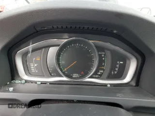 2017 Volvo V60 Premier with VIN YV140MEK4H1336513, listed as a Copart auction lot 88497705 with 89,477 mi miles and Salvage Title. Bid and sale history available at carsss.com. Image 9.