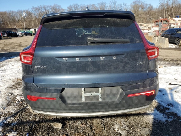 2021 Volvo XC40 Momentum with VIN YV4162UK3M2456124, listed as a Copart auction lot 41666365 with 20,542 mi miles and Salvage Title. Bid and sale history available at carsss.com. Image 6.