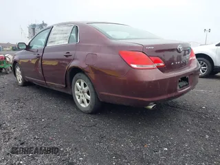 2006 Toyota Avalon XL z VIN 4T1BK36B76U081167, wystawiony jako IAAI lot #42271791 z przebiegiem 266 216 mil mil oraz . Historia ofert i sprzedaży dostępna na DreamBid. Obrazek 3.