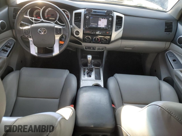 2015 Toyota Tacoma z VIN 3TMLU4EN3FM165978, wystawiony jako Copart lot #49920255 z przebiegiem 134 974 mil mil oraz Szkoda całkowita • Salvage title. Historia ofert i sprzedaży dostępna na DreamBid. Obrazek 8.