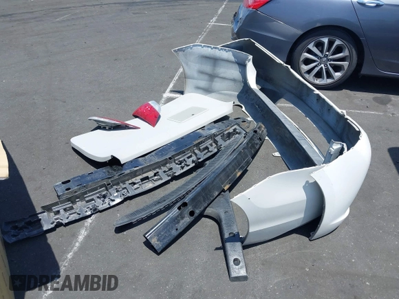2011 Toyota Sienna XLE AAS с VIN 5TDYK3DC1BS040347, выставлен на аукционе IAAI как лот 42348755 с пробегом 184 609 миль миль и . История ставок и продаж доступна на DreamBid. Изображение 12.