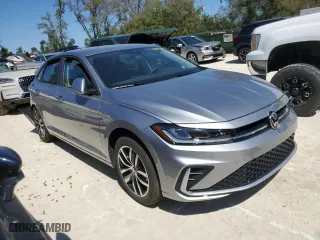 2025 Volkswagen Jetta SE with VIN 3VWEX7BU9SM022098, listed as a Copart auction lot 48792045 with 6,070 mi miles and Salvage Title. Bid and sale history available at carsss.com. Image 4.