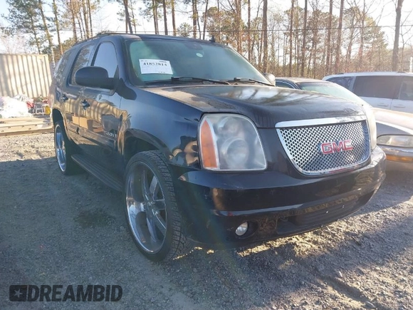 2007 GMC Yukon SLT with VIN 1GKFC13047R349076, listed as a IAAI auction lot 41852814 with 196,282 mi miles. Bid and sale history available at carsss.com. Image 1.