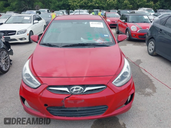 2014 Hyundai Accent SE z VIN KMHCU5AE7EU145704, wystawiony jako IAAI lot #42357042 z przebiegiem 96 773 mil mil oraz . Historia ofert i sprzedaży dostępna na DreamBid. Obrazek 6.