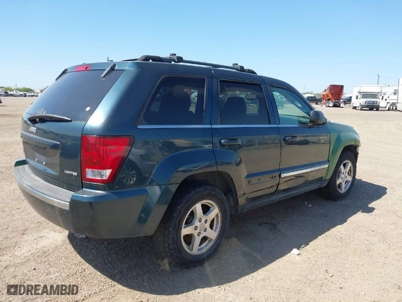 2005 Jeep Grand Cherokee Limited with VIN 1J4HR58N35C506489, listed as a IAAI auction lot 41675351 with 182,738 mi miles. Bid and sale history available at carsss.com. Image 4.