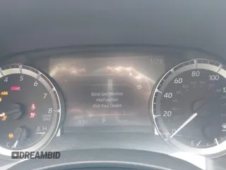2024 Toyota Highlander LE z VIN 5TDKDRAH6RS539383, wystawiony jako IAAI lot #42267073 z przebiegiem 26 293 mil mil oraz . Historia ofert i sprzedaży dostępna na DreamBid. Obrazek 7.