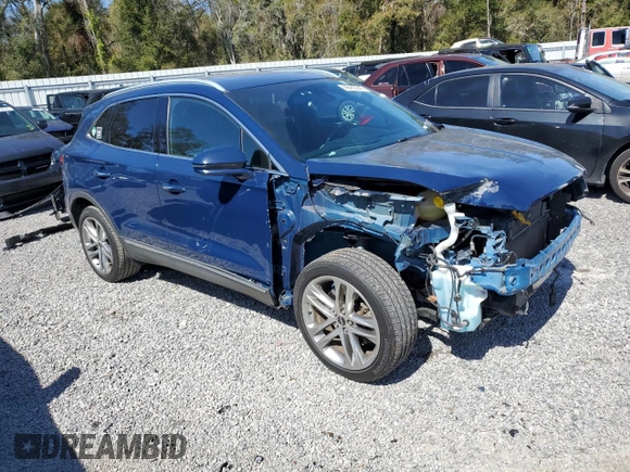 2019 Lincoln MKC Reserve with VIN 5LMCJ3D95KUL16051, listed as a Copart auction lot 46465545 with 67,760 mi miles and Salvage Title. Bid and sale history available at carsss.com. Image 4.