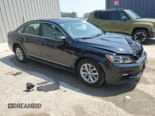 2017 Volkswagen Passat S z VIN 1VWAT7A38HC014720, wystawiony jako Copart lot #58744235 z przebiegiem 273 593 mil mil oraz Czysty tytuł • Clean title. Historia ofert i sprzedaży dostępna na DreamBid. Obrazek 4.