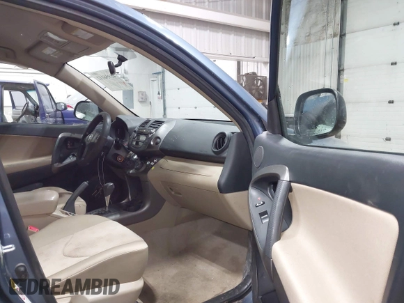 2009 Toyota RAV4 with VIN JTMBK33V29D006223, listed as a IAAI auction lot 41956112 with 96,138 mi miles. Bid and sale history available at carsss.com. Image 5.