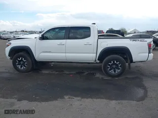 2020 Toyota Tacoma 2WD SR5 with VIN 3TMAZ5CN2LM133990, listed as a IAAI auction lot 41423069 with 56,184 mi miles. Bid and sale history available at carsss.com. Image 15.