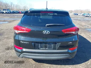 2017 Hyundai Tucson SE with VIN KM8J3CA48HU262668, listed as a IAAI auction lot 41852976 with 22,299 mi miles. Bid and sale history available at carsss.com. Image 16.