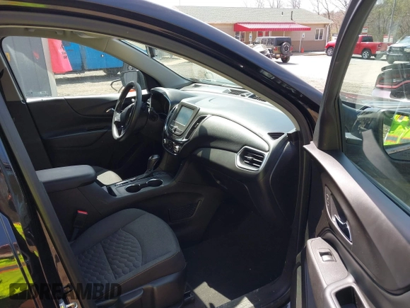 2018 Chevrolet Equinox LT with VIN 3GNAXSEV6JL101653, listed as a IAAI auction lot 41998724 with 103,465 mi miles. Bid and sale history available at carsss.com. Image 5.