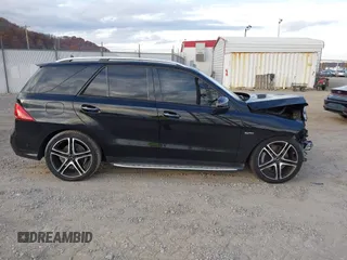2018 Mercedes-Benz GLE 43 AMG with VIN 4JGDA6EB4JB115925, listed as a IAAI auction lot 40773468 with 52,579 mi miles and . Bid and sale history available at DreamBid. Image 14.