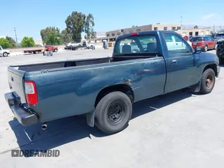 1996 Toyota T100 z VIN JT4JM11D2T0010937, wystawiony jako IAAI lot #42344646 z przebiegiem 332 400 mil mil oraz . Historia ofert i sprzedaży dostępna na DreamBid. Obrazek 4.