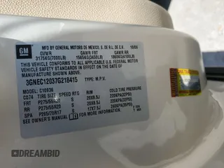 2007 Chevrolet Avalanche LTZ z VIN 3GNEC12037G218415, wystawiony jako Copart lot #61975825 z przebiegiem 86 519 mil mil oraz Szkoda całkowita • Salvage title. Historia ofert i sprzedaży dostępna na DreamBid. Obrazek 13.
