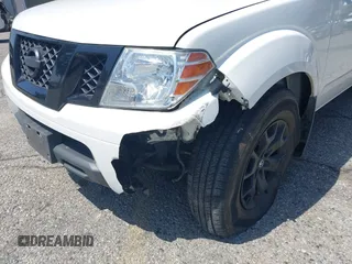 2020 Nissan Frontier SV с VIN 1N6ED0EA1LN716857, выставлен на аукционе IAAI как лот 42304722 с пробегом 51 881 миль миль и . История ставок и продаж доступна на DreamBid. Изображение 6.