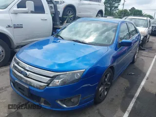 2011 Ford Fusion SPORT with VIN 3FAHP0KC2BR241508, listed as a IAAI auction lot 42135303 with 206,314 mi miles. Bid and sale history available at carsss.com. Image 2.