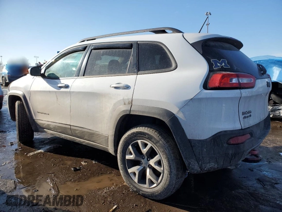 2015 Jeep Cherokee Trailhawk with VIN 1C4PJMBB5FW778883, listed as a Copart auction lot 44444555 with 113,194 mi miles and Salvage title. Bid and sale history available at DreamBid. Image 2.