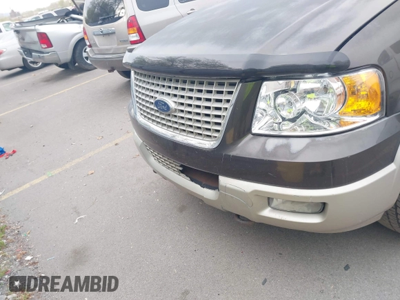 2005 Ford Expedition Eddie Bauer with VIN 1FMFU18525LA94923, listed as a IAAI auction lot 42040884 with 231,064 mi miles and . Bid and sale history available at DreamBid. Image 6.