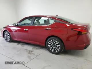 2025 Nissan Altima SV z VIN 1N4BL4DV4SN301735, wystawiony jako Copart lot #60370685 z przebiegiem 13 450 mil mil oraz Czysty tytuł • Clean title. Historia ofert i sprzedaży dostępna na DreamBid. Obrazek 2.
