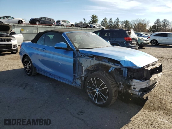 2020 BMW 2 Series 230i xDrive with VIN WBA2K1C01L7D97038, listed as a Copart auction lot 80822614 with 32,694 mi miles and Salvage Title. Bid and sale history available at carsss.com. Image 4.
