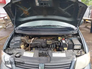 2006 Dodge Grand Caravan SE with VIN 1D4GP24R36B605743, listed as a IAAI auction lot 42068947 with 324,595 mi miles and . Bid and sale history available at DreamBid. Image 10.