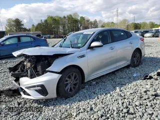 2020 Kia Optima LX with VIN 5XXGT4L32LG449427, listed as a Copart auction lot 52341305 with 61,942 mi miles and Salvage Title. Bid and sale history available at carsss.com. Image 1.
