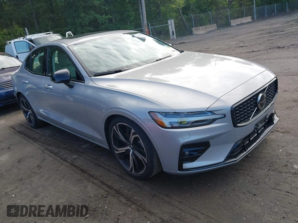 2024 Volvo S60 Core Dark Theme with VIN 7JRL12TK0RG294377, listed as a IAAI auction lot 42337658 with 32,034 mi miles and . Bid and sale history available at DreamBid. Image 1.