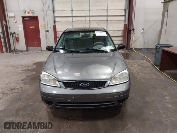 2007 Ford Focus S with VIN 1FAFP37N87W333049, listed as a IAAI auction lot 41450683 with 307,869 mi miles and . Bid and sale history available at carsss.com. Image 12.