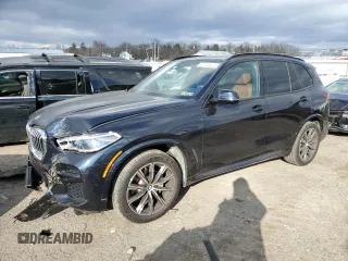 2022 BMW X5 xDrive40i with VIN 5UXCR6C07N9J48052, listed as a Copart auction lot 37326233 with 7,804 mi miles. Bid and sale history available at carsss.com. Image 1.