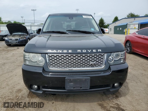 2010 Land Rover Range Rover HSE z VIN SALME1D41AA326500, wystawiony jako Copart lot #57066935 z przebiegiem Nie podano mil oraz Szkoda całkowita • Salvage title. Historia ofert i sprzedaży dostępna na DreamBid. Obrazek 5.