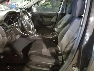 2017 Chevrolet Traverse LT with VIN 1GNKRGKD2HJ175189, listed as a Copart auction lot 87111054 with 127,673 mi miles and Salvage Title. Bid and sale history available at DreamBid. Image 7.