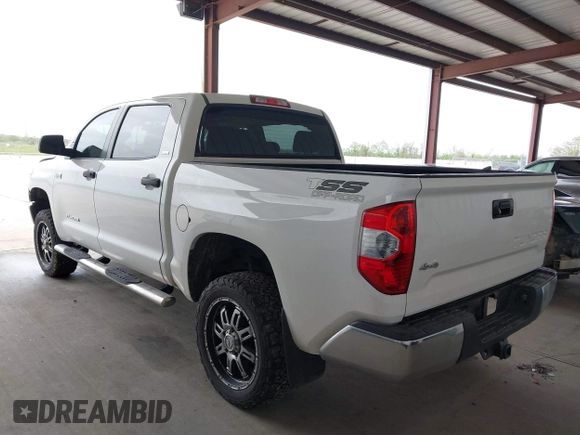2014 Toyota Tundra 4WD Truck SR5 with VIN 5TFDW5F15EX375328, listed as a IAAI auction lot 41895453 with 131,707 mi miles. Bid and sale history available at carsss.com. Image 3.