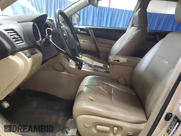 2012 Toyota Highlander Limited z VIN 5TDYK3EH8CS050319, wystawiony jako Copart lot #57393995 z przebiegiem 203 771 mil mil oraz Szkoda całkowita • Salvage title. Historia ofert i sprzedaży dostępna na DreamBid. Obrazek 7.