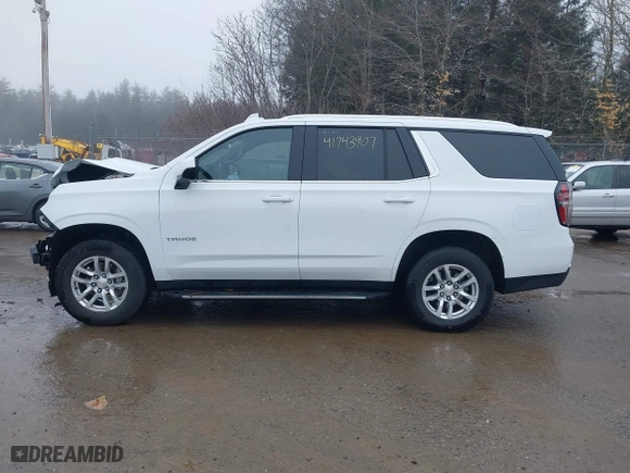2024 Chevrolet Tahoe LT with VIN 1GNSKNKD4RR238451, listed as a IAAI auction lot 41743907 with 17,489 mi miles. Bid and sale history available at carsss.com. Image 13.