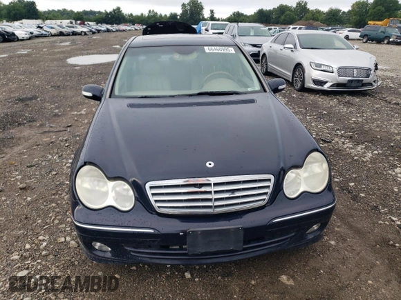 2005 Mercedes-Benz C 240 z VIN WDBRF81J25F662208, wystawiony jako Copart lot #66460995 z przebiegiem 163 658 mil mil oraz Czysty tytuł • Clean title. Historia ofert i sprzedaży dostępna na DreamBid. Obrazek 5.