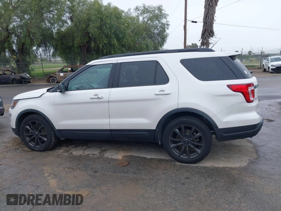 2018 Ford Explorer XLT z VIN 1FM5K7D89JGB09201, wystawiony jako IAAI lot #41796114 z przebiegiem 61 808 mil mil oraz . Historia ofert i sprzedaży dostępna na DreamBid. Obrazek 14.