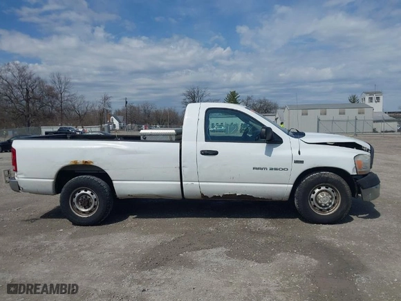 2006 Dodge Ram 2500 SLT with VIN 3D7KR26D96G267779, listed as a IAAI auction lot 41913962 with 384,465 mi miles. Bid and sale history available at carsss.com. Image 13.