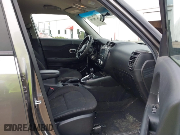 2019 Kia Soul z VIN KNDJN2A28K7662646, wystawiony jako IAAI lot #42246288 z przebiegiem 62 825 mil mil oraz . Historia ofert i sprzedaży dostępna na DreamBid. Obrazek 5.