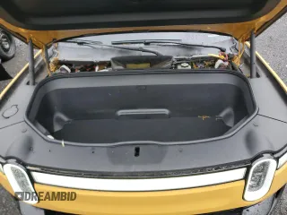 2023 Rivian R1S Adventure z VIN 7PDSGABA1PN009442, wystawiony jako Copart lot #55835815 z przebiegiem 28 048 mil mil oraz Szkody całkowita. Historia ofert i sprzedaży dostępna na DreamBid. Obrazek 12.