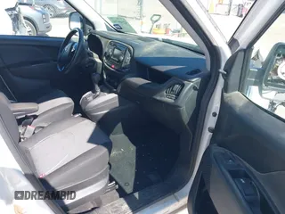 2022 Ram ProMaster City Cargo Tradesman z VIN ZFBHRFAB7N6Y29442, wystawiony jako IAAI lot #42306750 z przebiegiem 89 057 mil mil oraz . Historia ofert i sprzedaży dostępna na DreamBid. Obrazek 5.