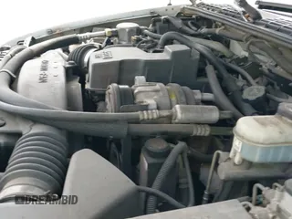 1998 Chevrolet S-10 z VIN 1GCCS1447WK260094, wystawiony jako IAAI lot #41648784 z przebiegiem 173 562 mil mil oraz . Historia ofert i sprzedaży dostępna na DreamBid. Obrazek 12.