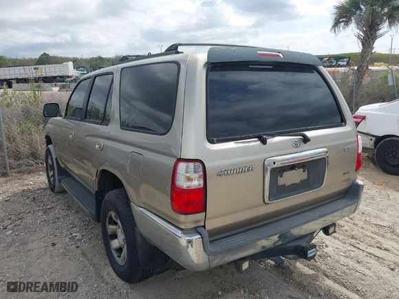 2002 Toyota 4Runner SR5 with VIN JT3GN86R220231722, listed as a IAAI auction lot 41613668 with 281,143 mi miles. Bid and sale history available at carsss.com. Image 3.