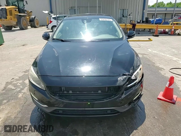 2015 Volvo S60 T5 Drive-E Platinum z VIN YV140MFD4F1314783, wystawiony jako Copart lot #55292105 z przebiegiem 129 818 mil mil oraz Szkoda całkowita • Salvage title. Historia ofert i sprzedaży dostępna na DreamBid. Obrazek 14.