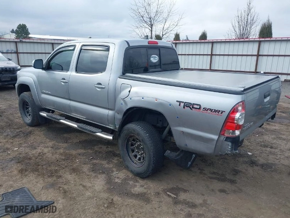 2015 Toyota Tacoma with VIN 3TMLU4EN7FM193847, listed as a IAAI auction lot 41702883 with NaN miles. Bid and sale history available at carsss.com. Image 3.