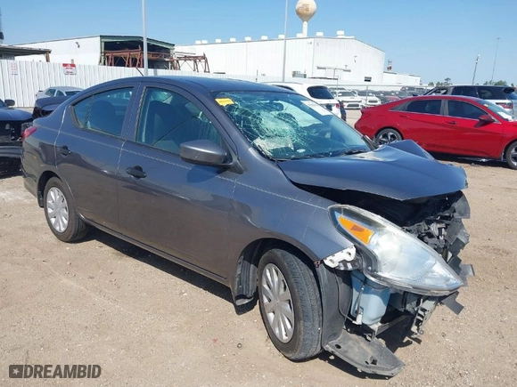 2017 Nissan Versa Sedan SV with VIN 3N1CN7AP1HL877990, listed as a IAAI auction lot 41829100 with 84,628 mi miles. Bid and sale history available at carsss.com. Image 1.