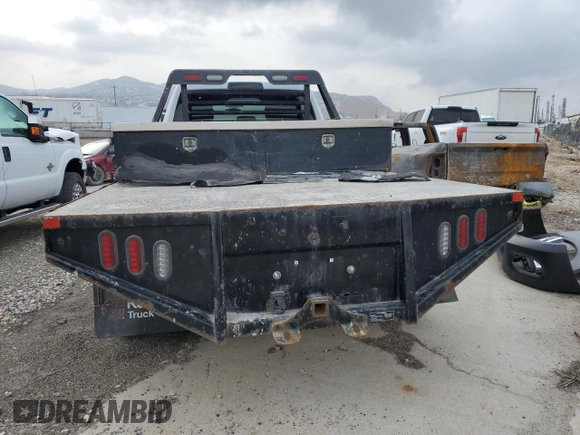 2022 Ram 3500 Tradesman z VIN 3C7WRTCLXNG312145, wystawiony jako Copart lot #43987335 z przebiegiem 85 456 mil mil oraz Szkoda całkowita • Salvage title. Historia ofert i sprzedaży dostępna na DreamBid. Obrazek 6.